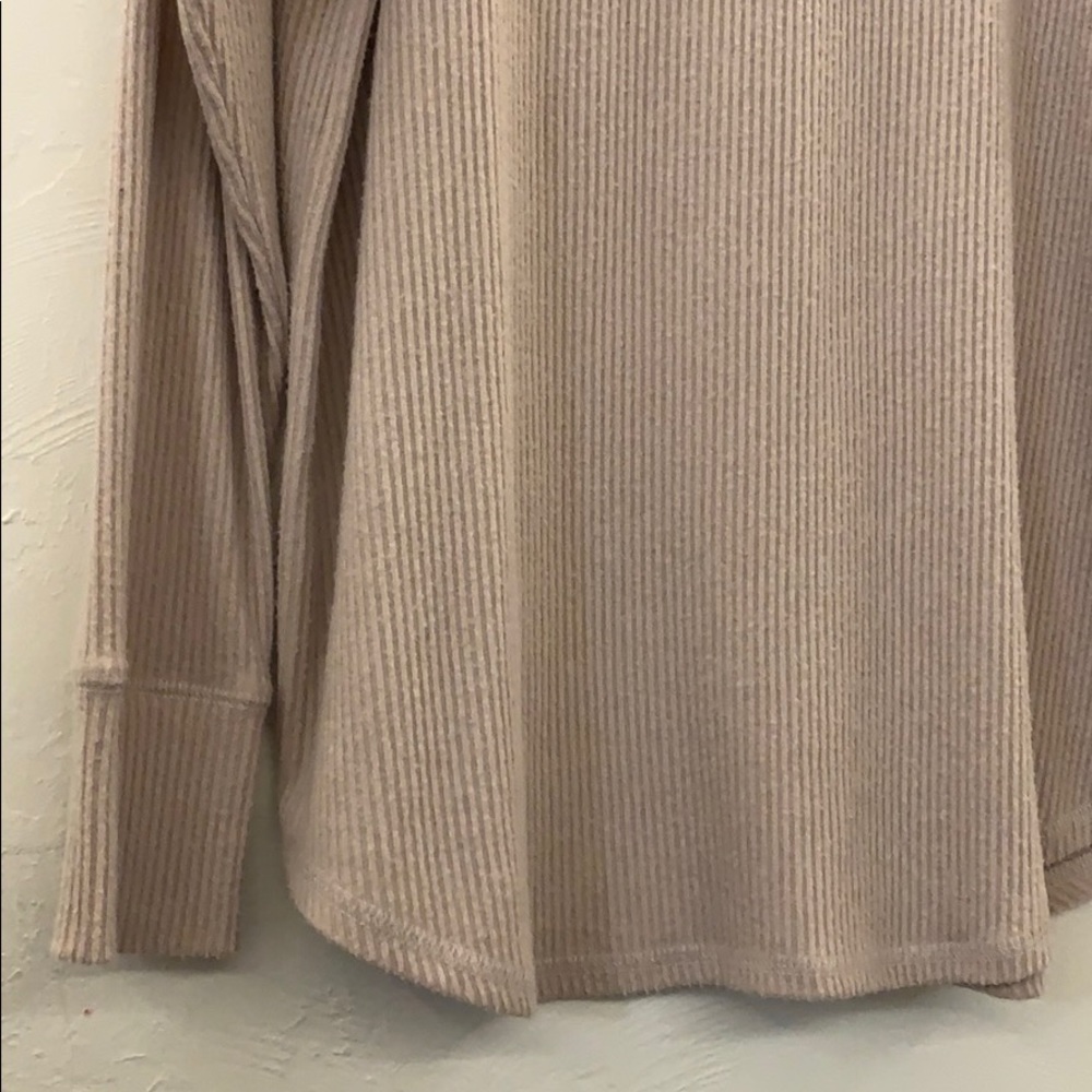 AE Turtleneck Sweater - Picture 2 of 5